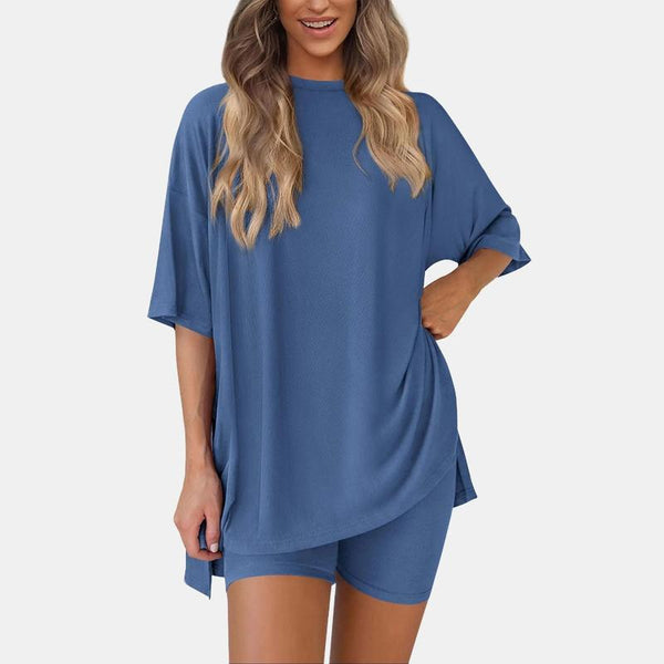 Feather-Soft Lounge Set — Oversized Tee & Pocket Biker Shorts for All-Day Chill